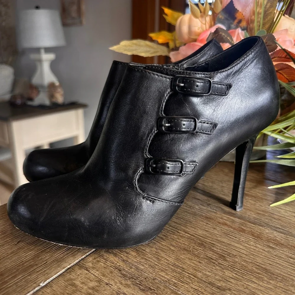 Maria Sharapova by Cole Haan‎ Black Leather Ankle Boots Buckle Stiletto Heels 7B